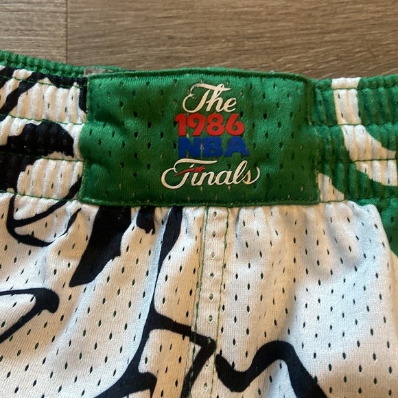 Mitchell & Ness Kelly Green Boston Celtics Hardwood Classics Big Face Shorts - Picture 3 of 9